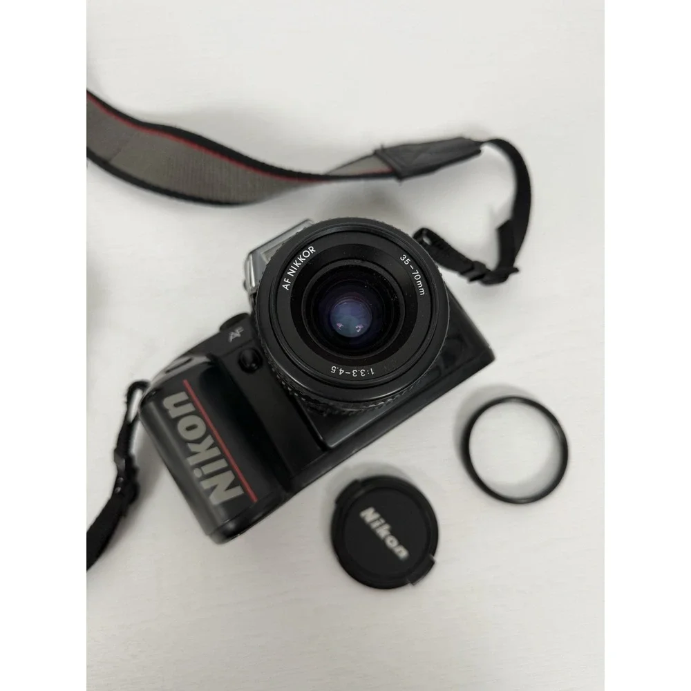 NIKON N5005 35mm SLR FILM CAMERA with AF‎ Nikkor 35-70mm f3.3-4.5 Lens Cap Strap